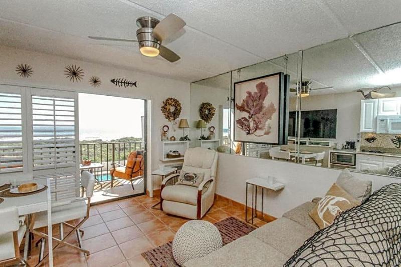 Beacher's Lodge Oceanfront Suites - photo 8