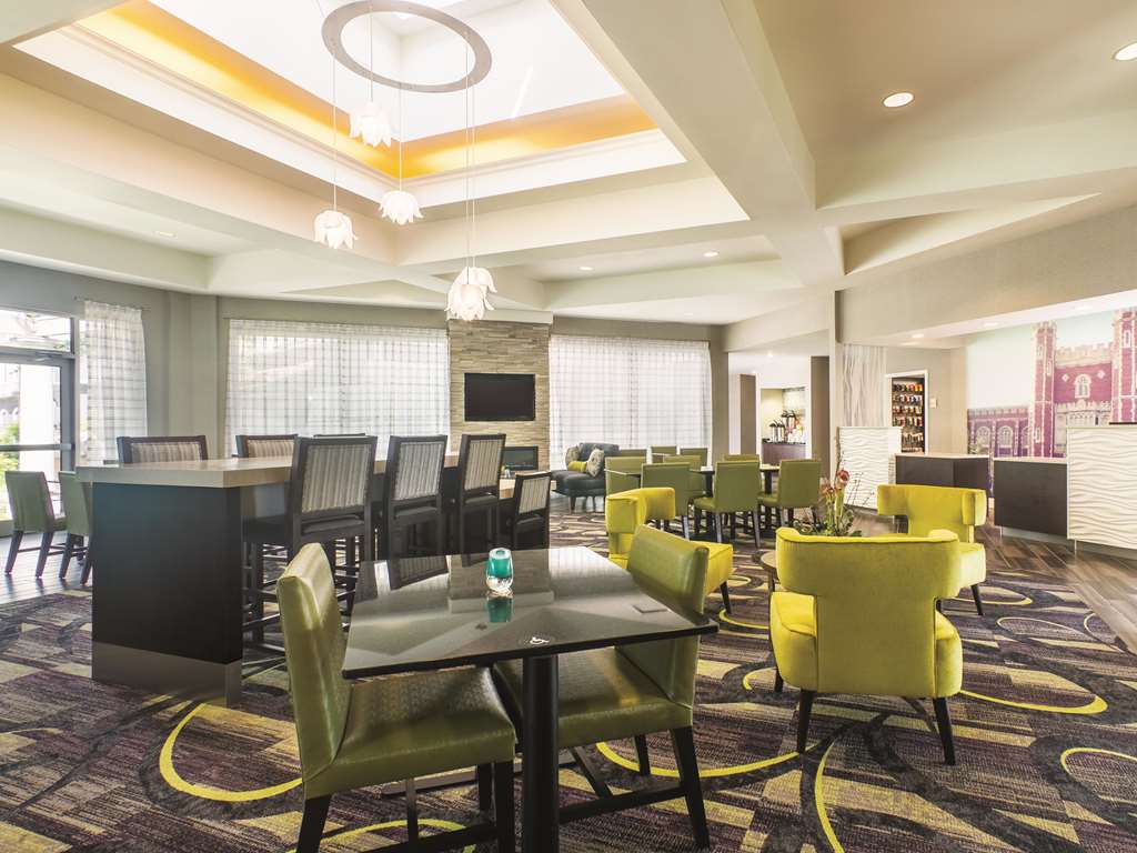 La Quinta Inn & Suites by Wyndham Oklahoma City Norman - photo 48