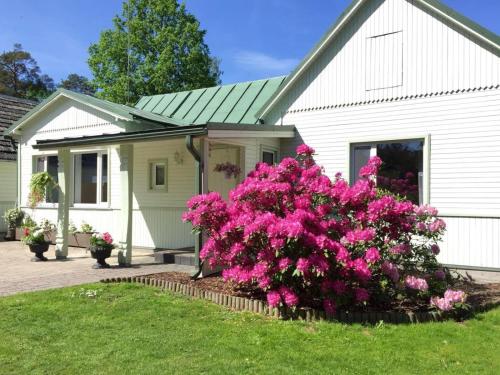 Charming Holiday House near the beach — 4-Star Luxury Hotel in Jurmala, Latvia