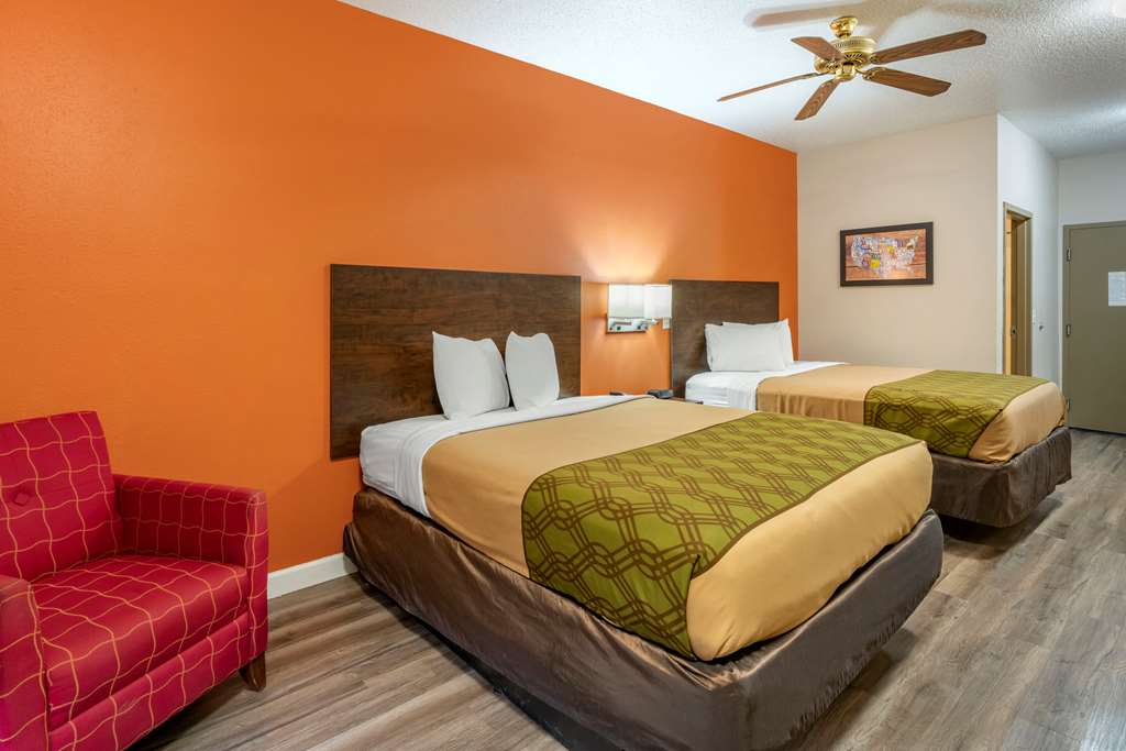 Econo Lodge Inn & Suites Granite City St. Louis - photo 22