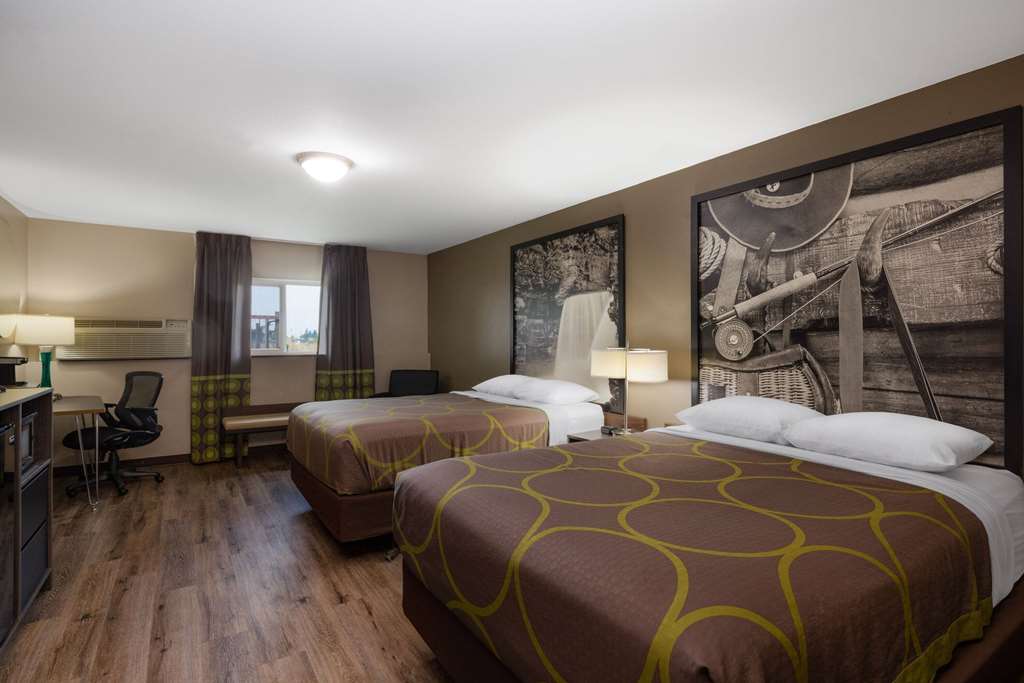 Super 8 by Wyndham Belgrade Bozeman Airport - photo 36