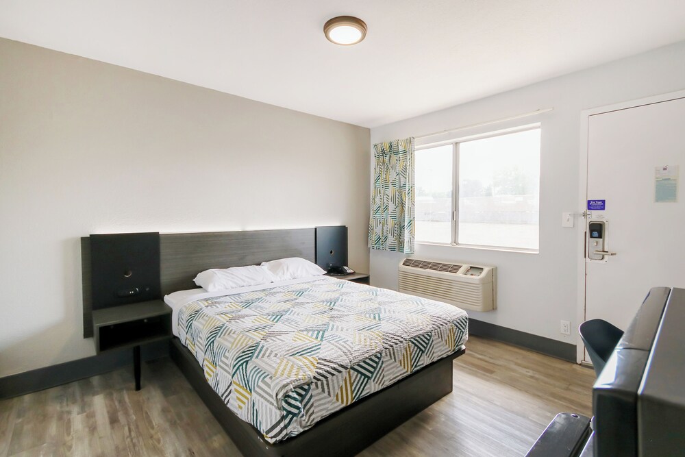 Motel6 Topeka KS Northwest - photo 11