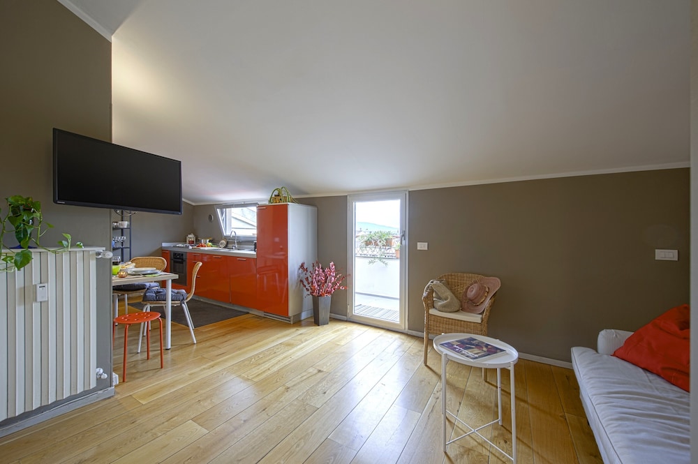 Il Magnifico Flo Apartments — 4-Star Luxury Hotel in Florence, Italy