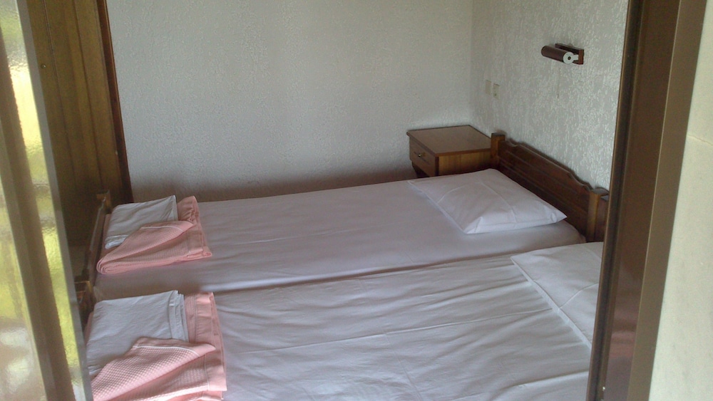 Hotel Lefkes — Unknown City — photo 3