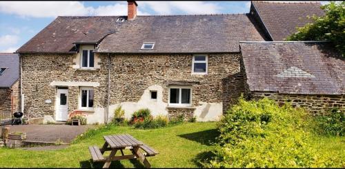 Les Frangins du Mont Saint Michel in Pontorson, France