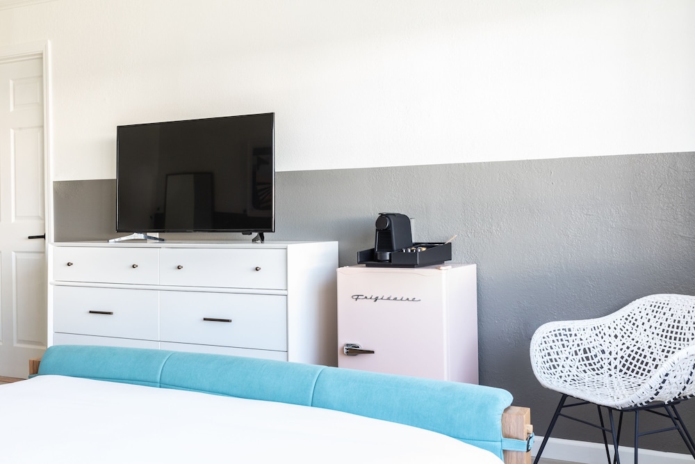 Signature Inn Oakland - photo 8