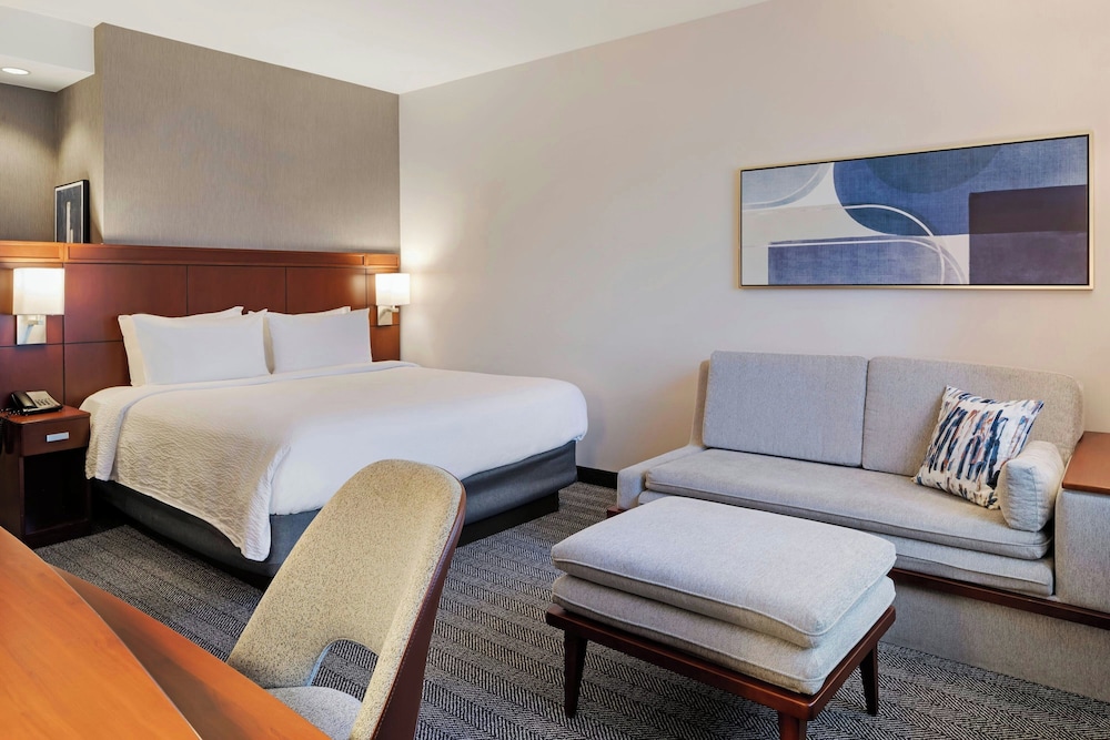 Courtyard by Marriott Long Beach Airport - photo 20