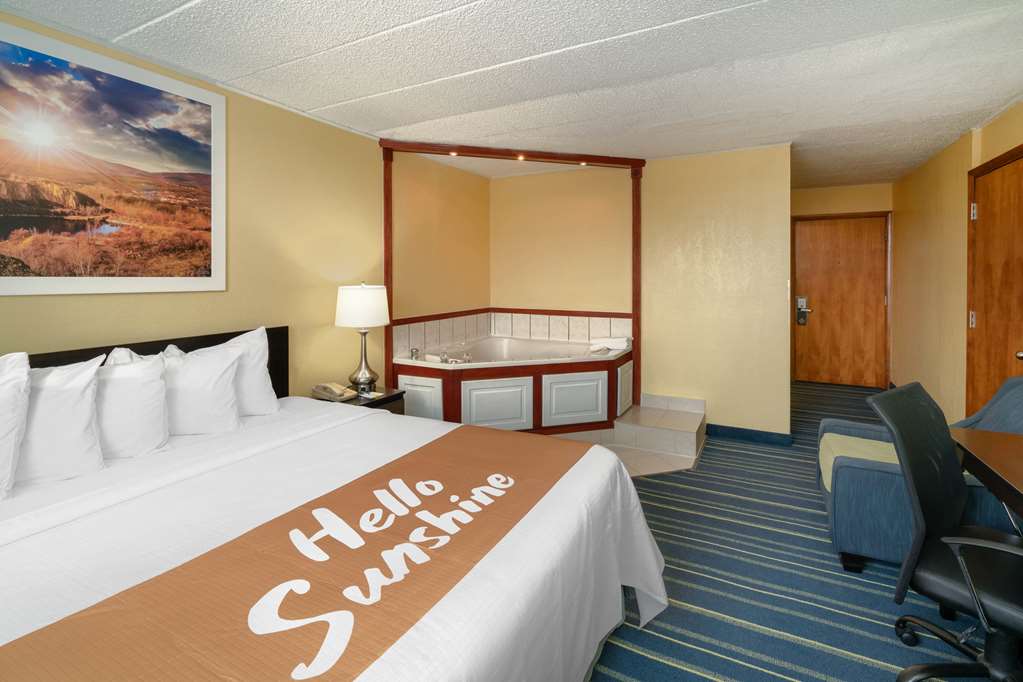 Days Inn by Wyndham Scranton PA - photo 12