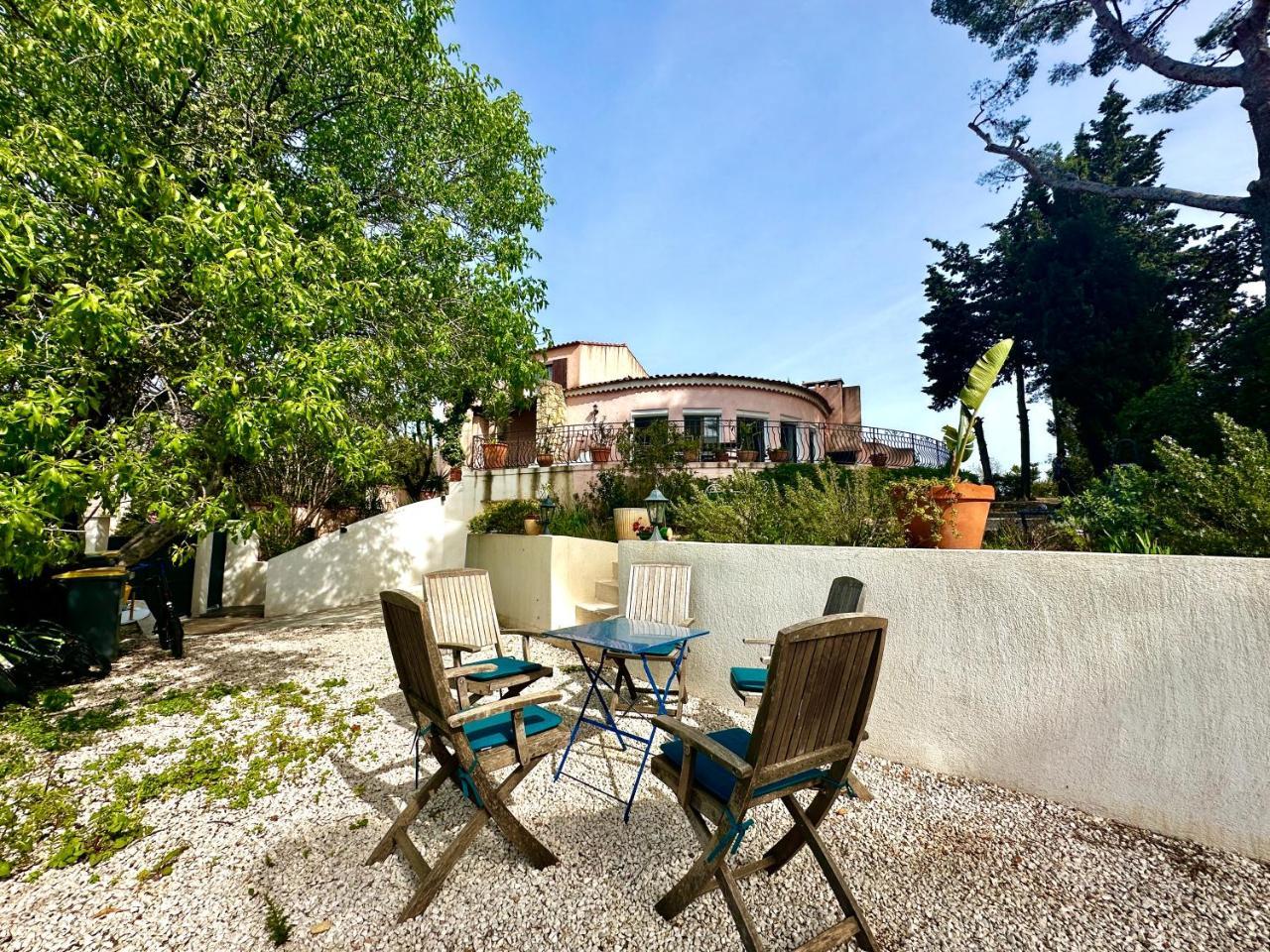 Villa Entiere Port Et Plage Bandol — 4-Star Luxury Hotel in Bandol, France