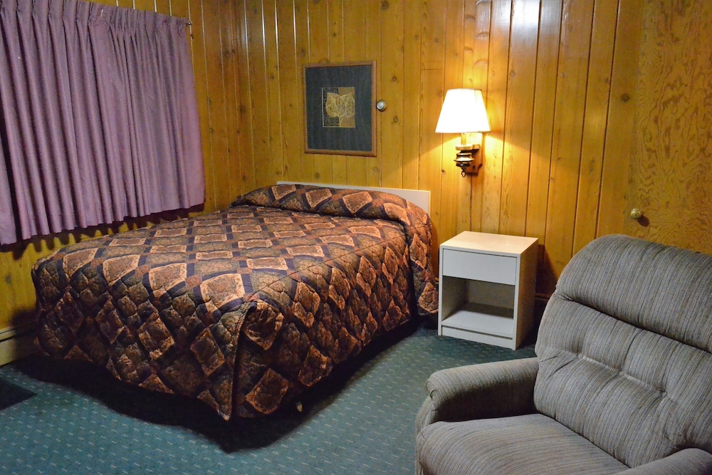 Innkeeper Motel - photo 32