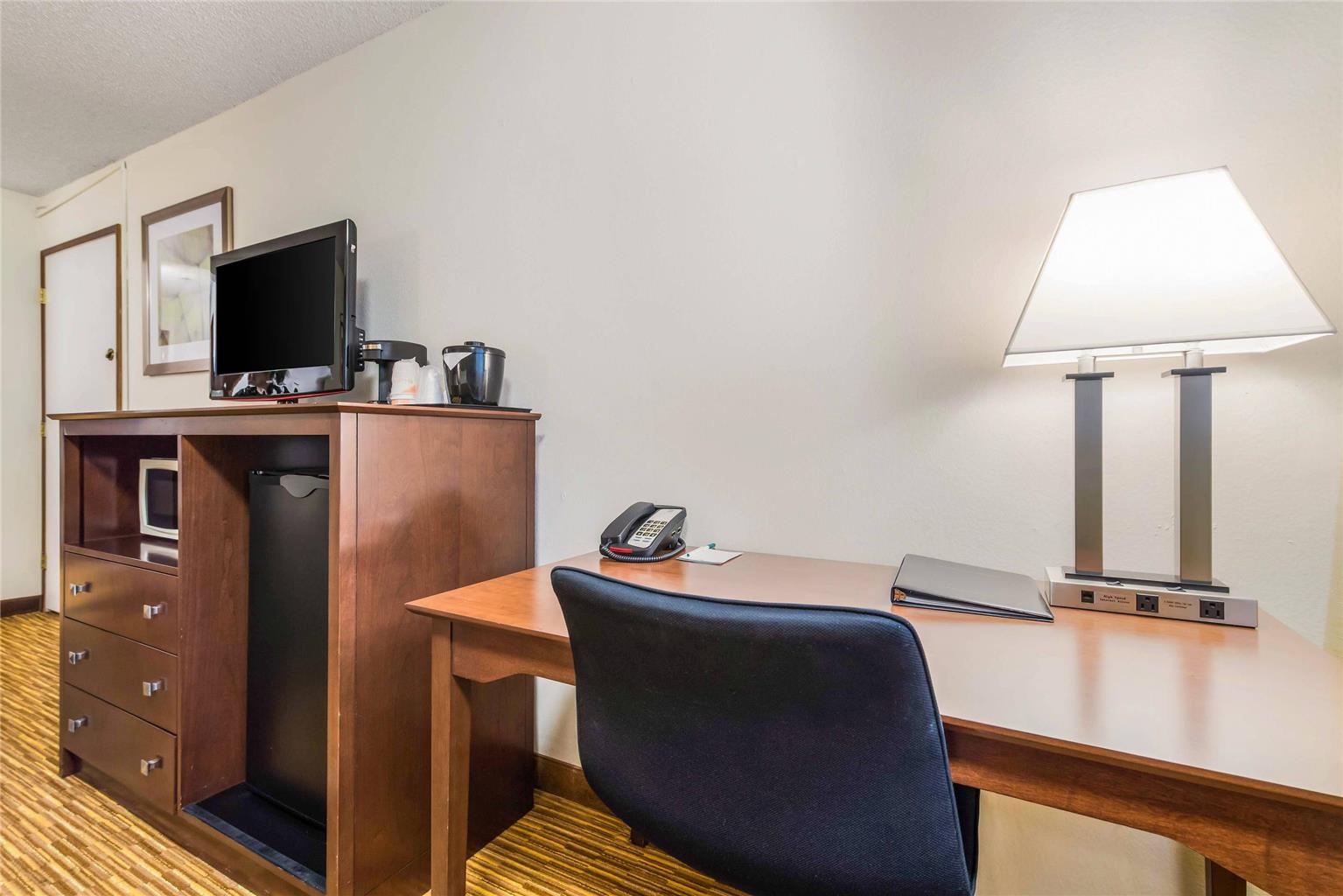 Quality Inn & Suites Lacey Olympia - photo 9
