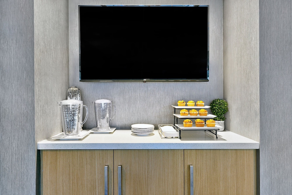 TownePlace Suites by Marriott Sacramento Elk Grove - photo 23