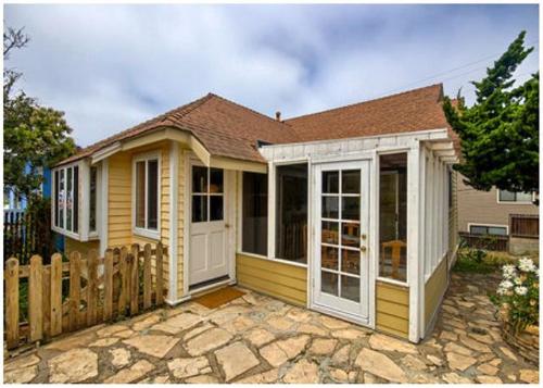 Gem on Park Hill Spring Special in Cambria, United States