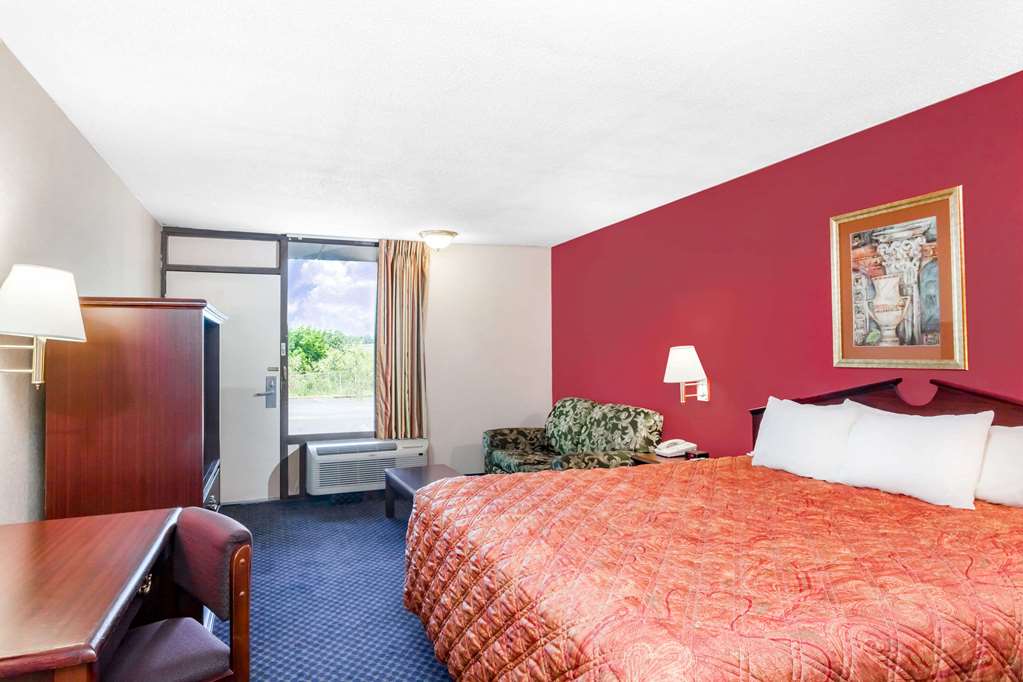 Days Inn by Wyndham Martin - photo 6