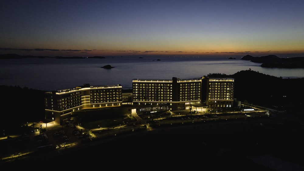 Ramada Plaza by Wyndham Jaeun in Sinan, South Korea