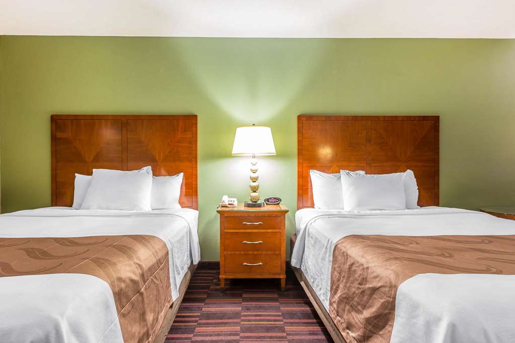 Quality Inn & Suites near Robins Air Force Base - photo 22