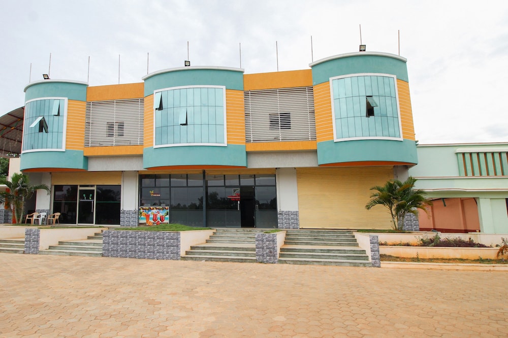 Oyo 47450 Hotel Srn in Tanjore, India