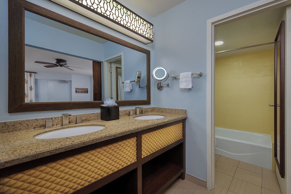 Disney's Caribbean Beach Resort - photo 10