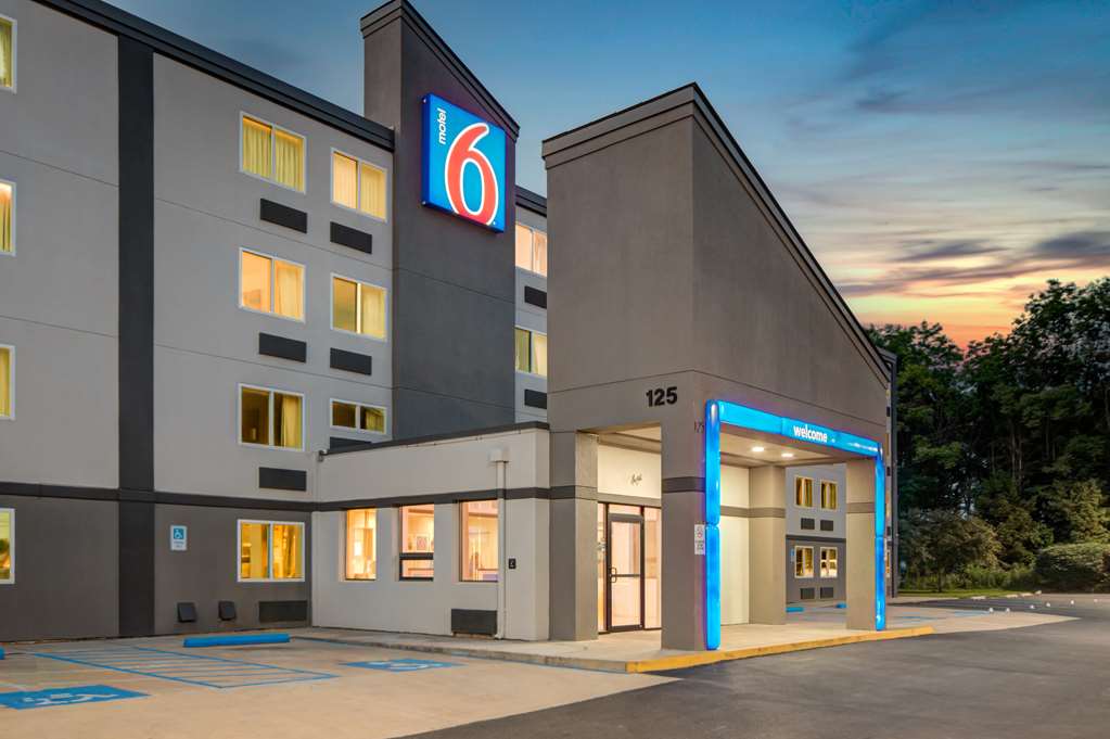 Motel 6 York PA North - photo 3