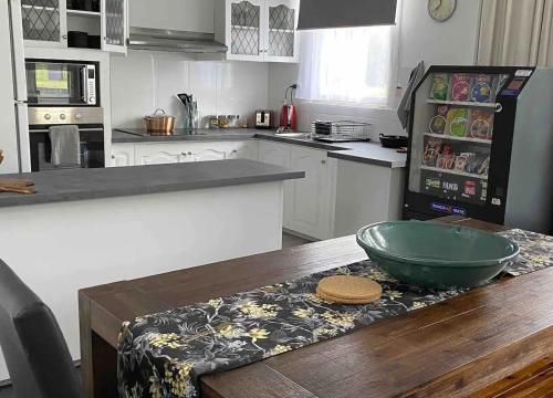 Bush Nook - carbon neutral hotel in Unknown City
