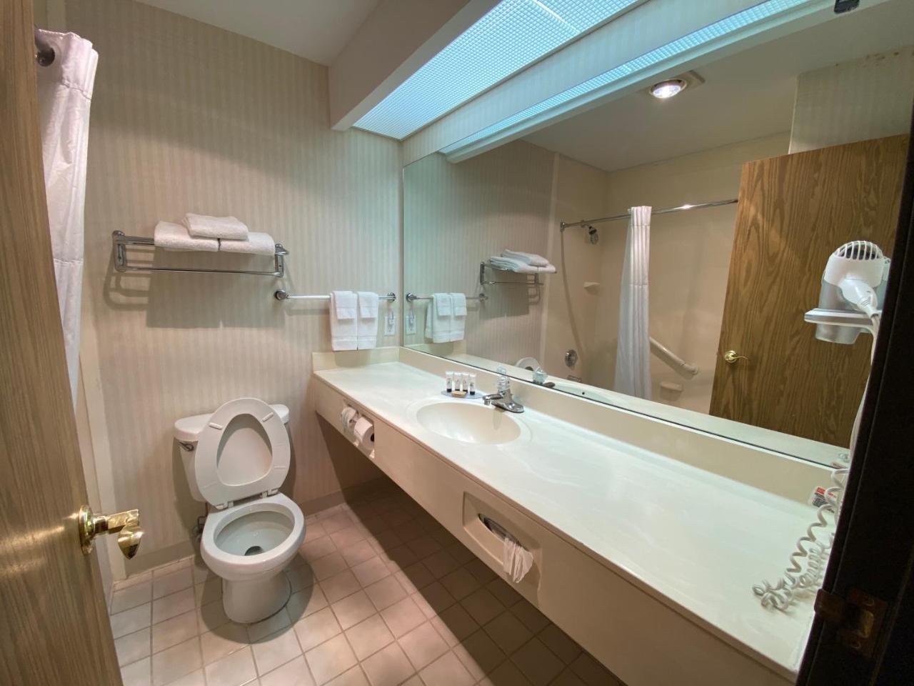 Red Lion Hotel La Junta - photo 9