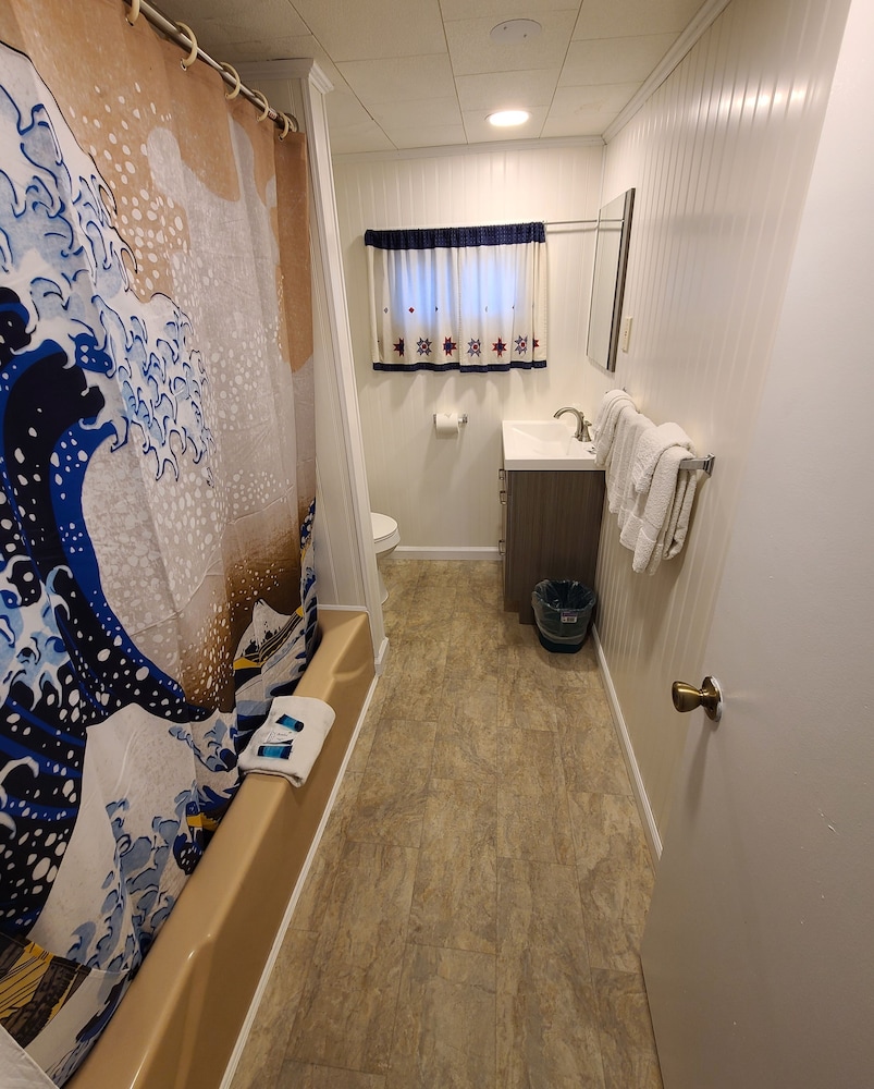 The Tides Motel - photo 19