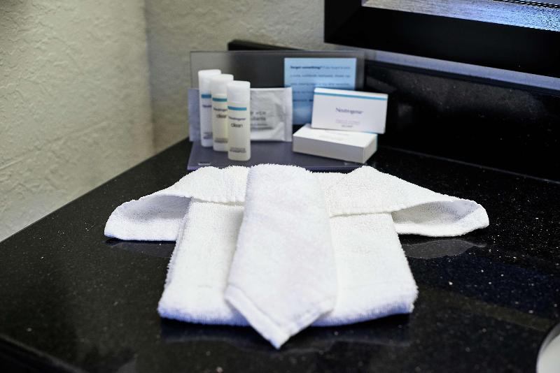 Hampton Inn & Suites Millington - photo 55