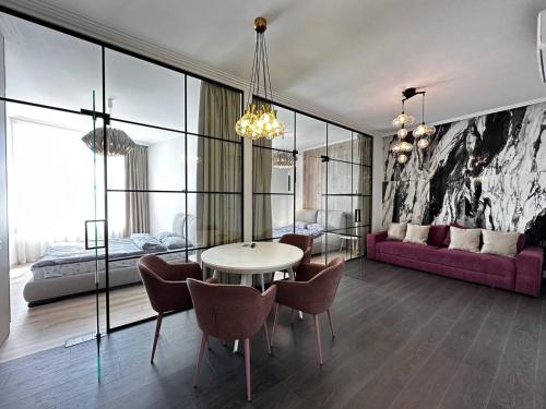 Sea Symphony 3 bedrooms Lux Apartment — 4-Star Luxury Hotel in Odessa, Ukraine