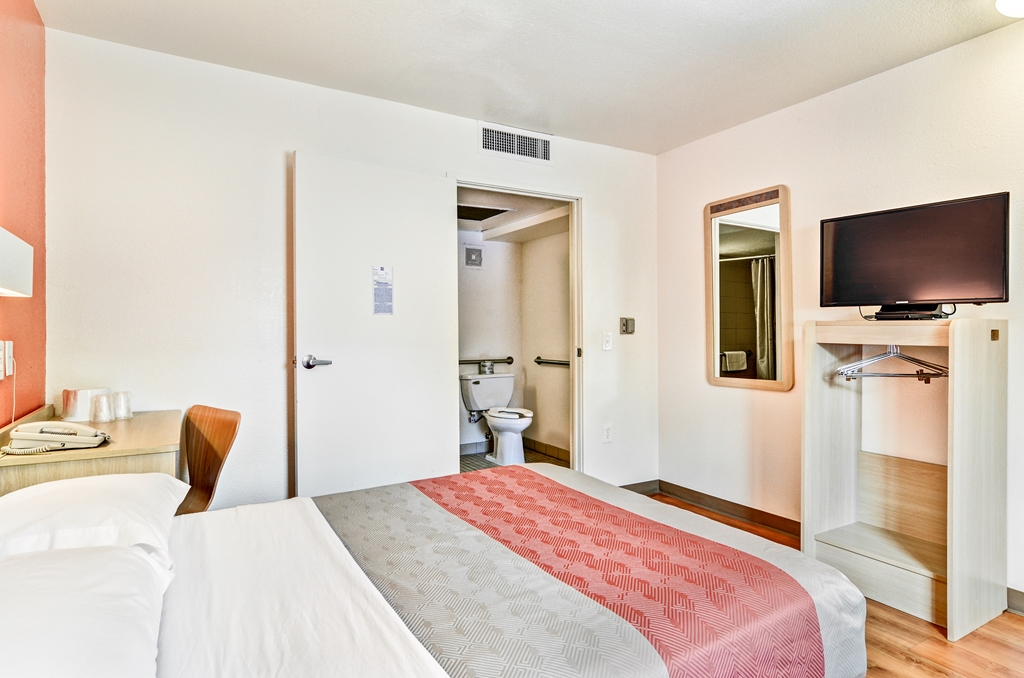 Motel 6 Pittsburgh PA Crafton - photo 19