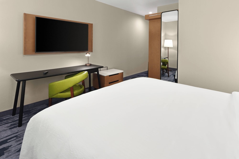 Fairfield Inn & Suites by Marriott Anaheim Los Alamitos - photo 15