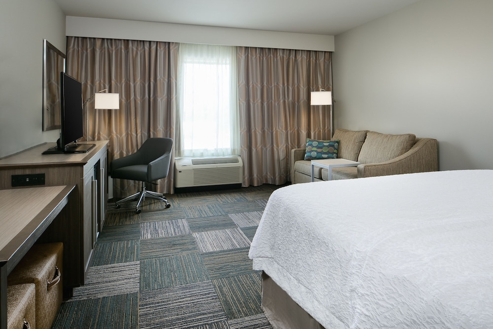 Hampton Inn & Suites Mason City - photo 6