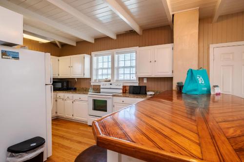 Coastal Breeze by Oak Island Accommodations - photo 24