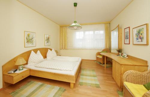 Sommer Hermann Weingut Gastezimmer Sommerhof — Moerbisch Am See