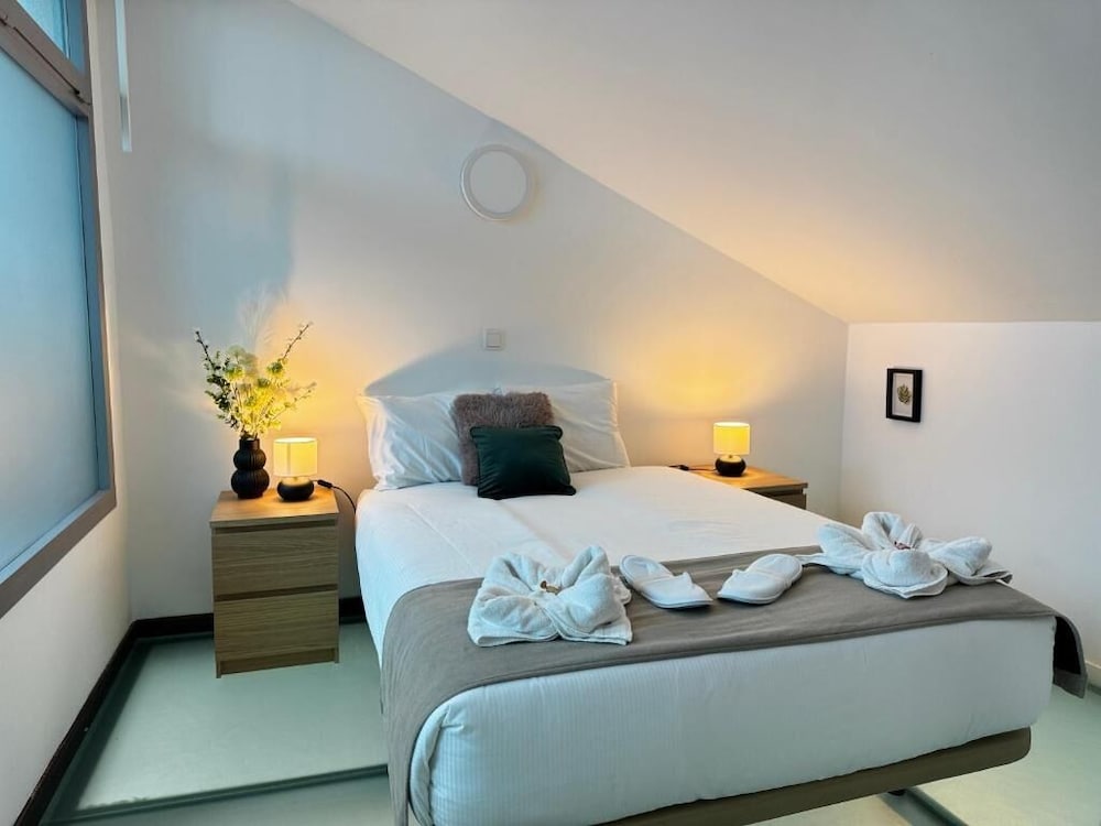 Deluxe Stay Naffah Apartments hotel Valdefuentes Madrid