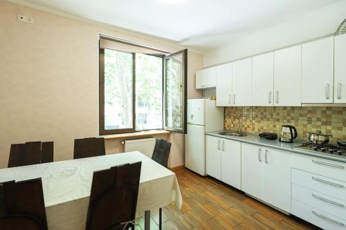 Cozy Apt near Vake Park By Wehost