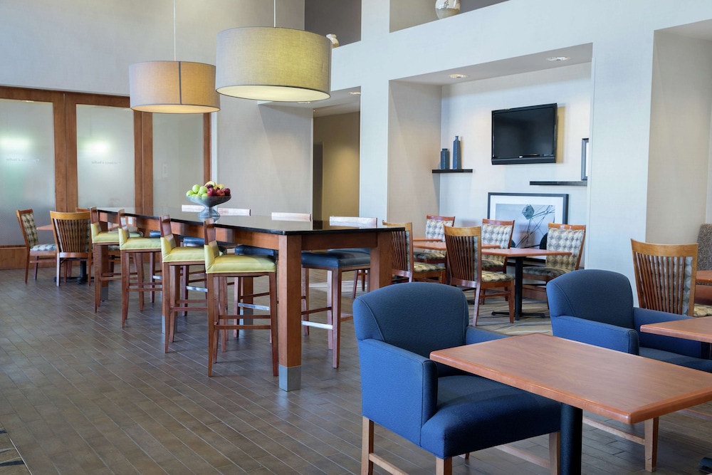 Hampton Inn & Suites Chicago Deer Park - photo 2