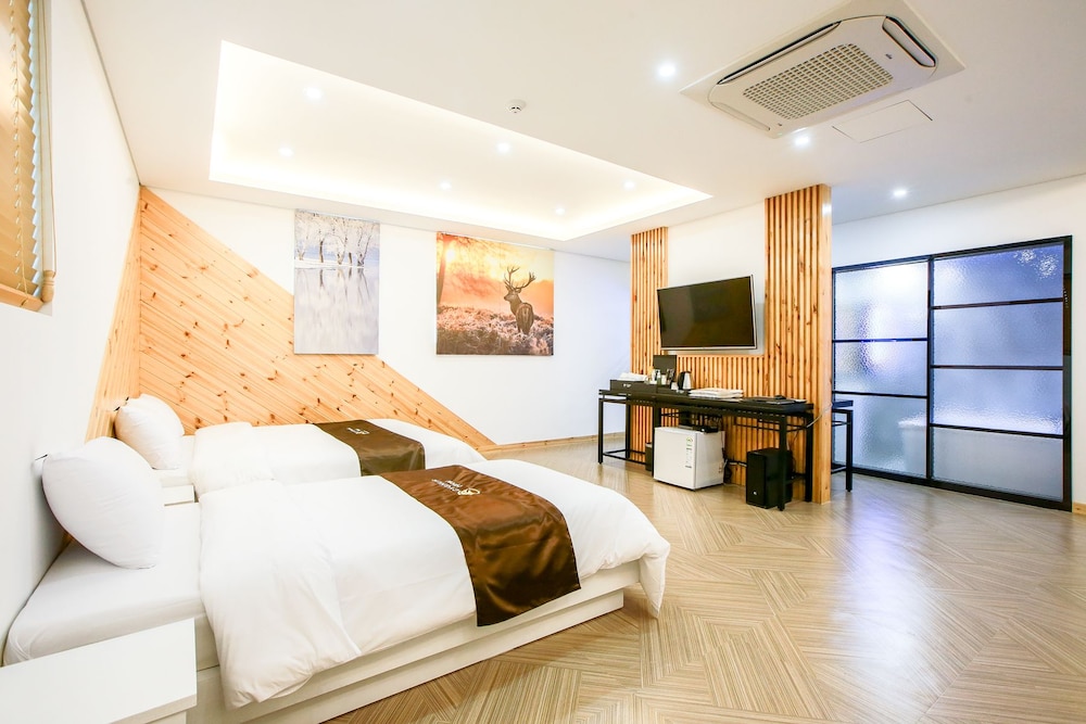 Cygnus Hotel in Asan, South Korea