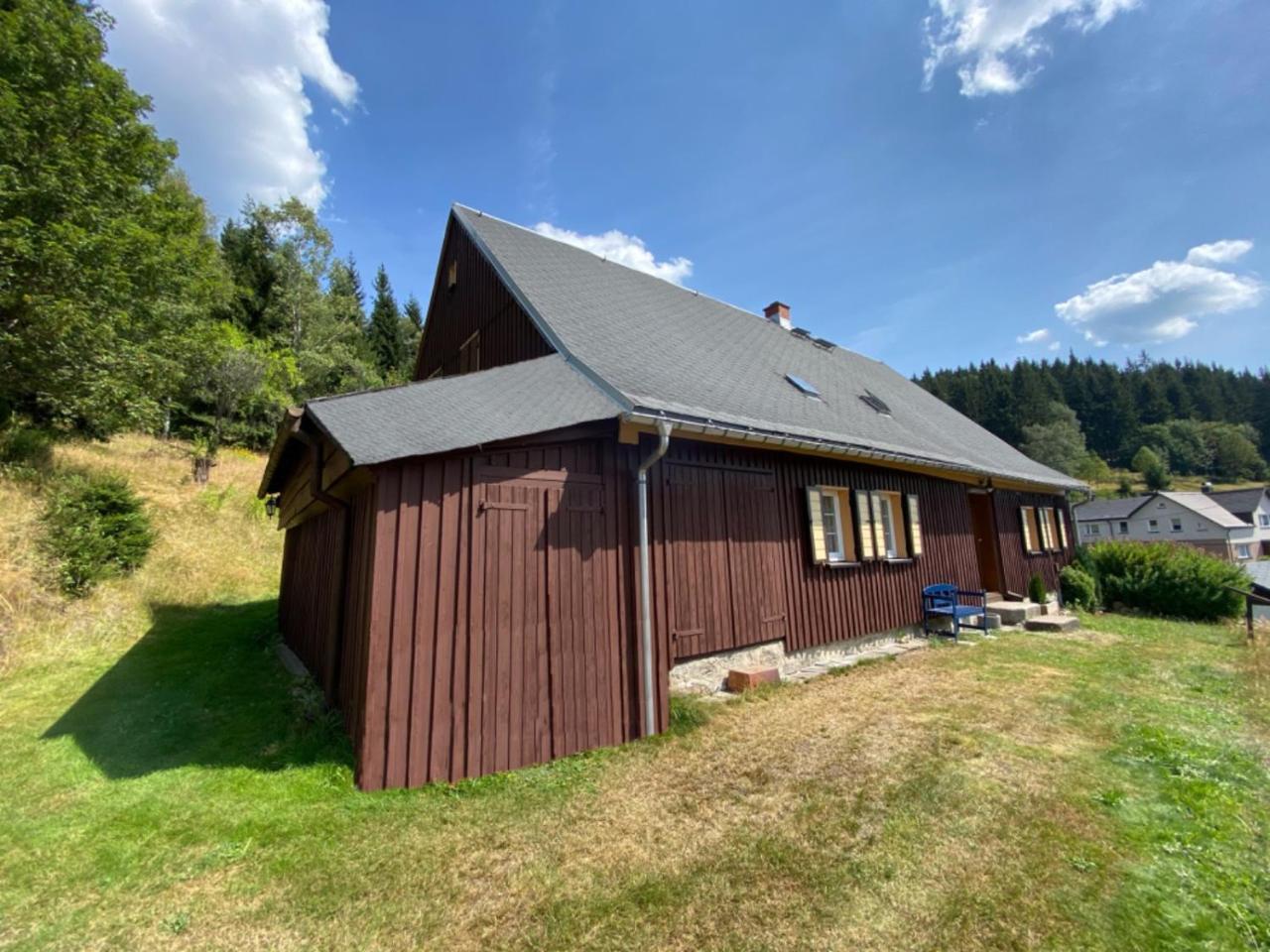 Historisches Aschberg Haisl Klingenthal Terrasse Großer Garten 6 Plus 2 Personen — hotel in Klingenthal