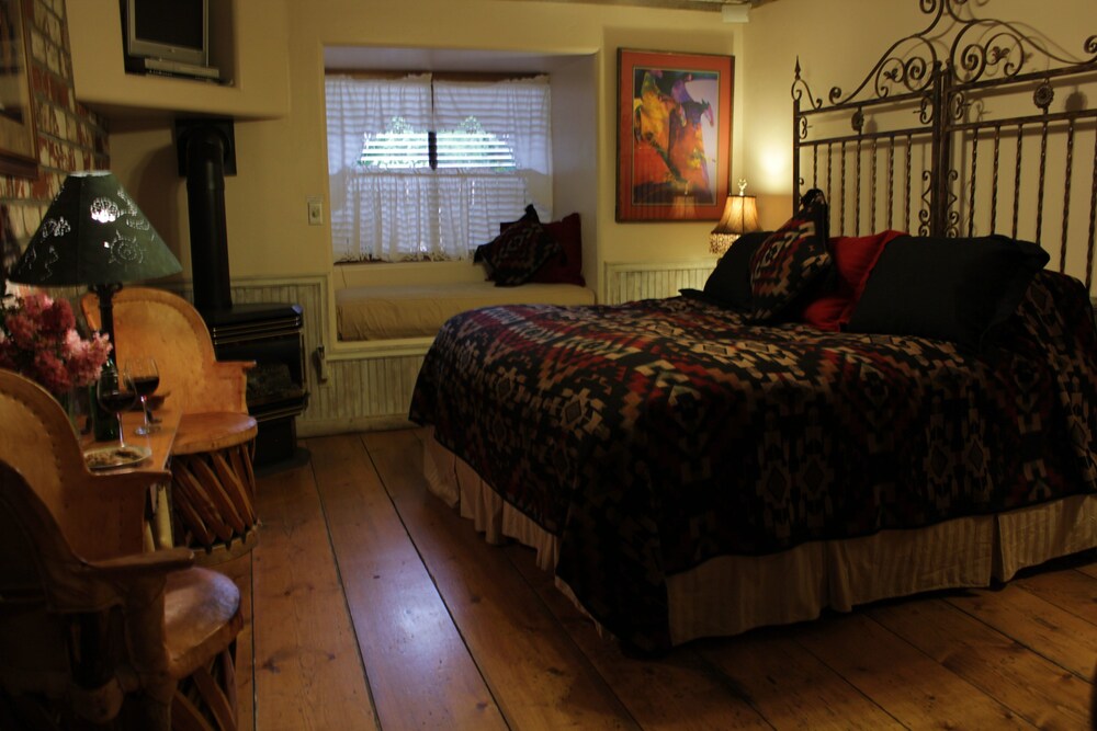 Adobe Village Inn - photo 8