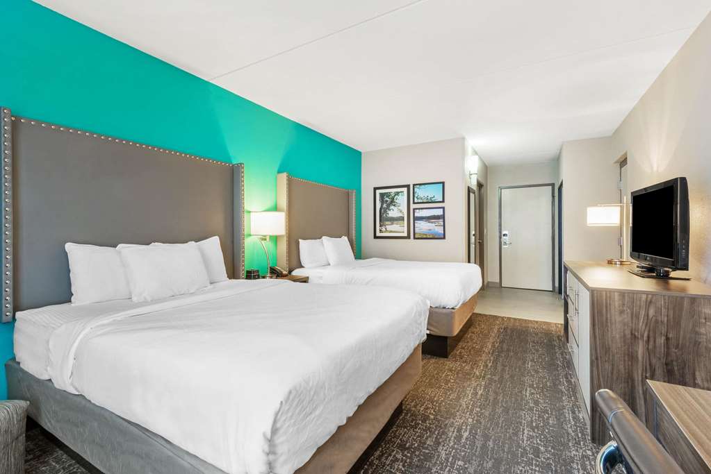 La Quinta Inn & Suites by Wyndham Jamestown - photo 13