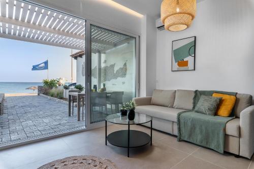 Bluetique Seaside Suites — 4-Star Luxury Hotel in Ierapetra, Greece