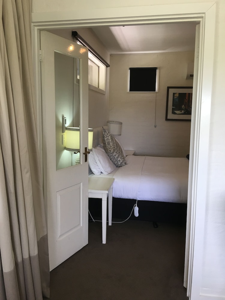 Norwood House Motel & Reception Centre — Mount Eliza — photo 5