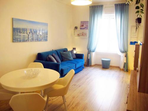 Blue House Termini Colosseo — 4-Star Luxury Hotel in Rome, Italy