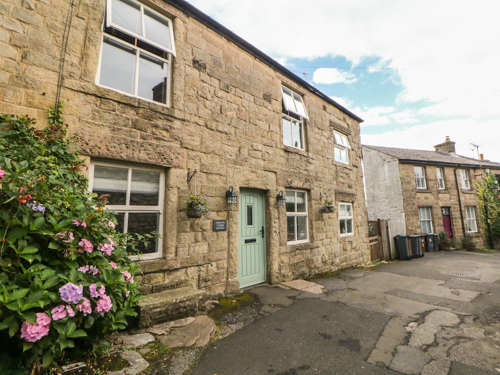 Ardeevin Cottage — 4-Star Luxury Hotel in Buxton, United Kingdom