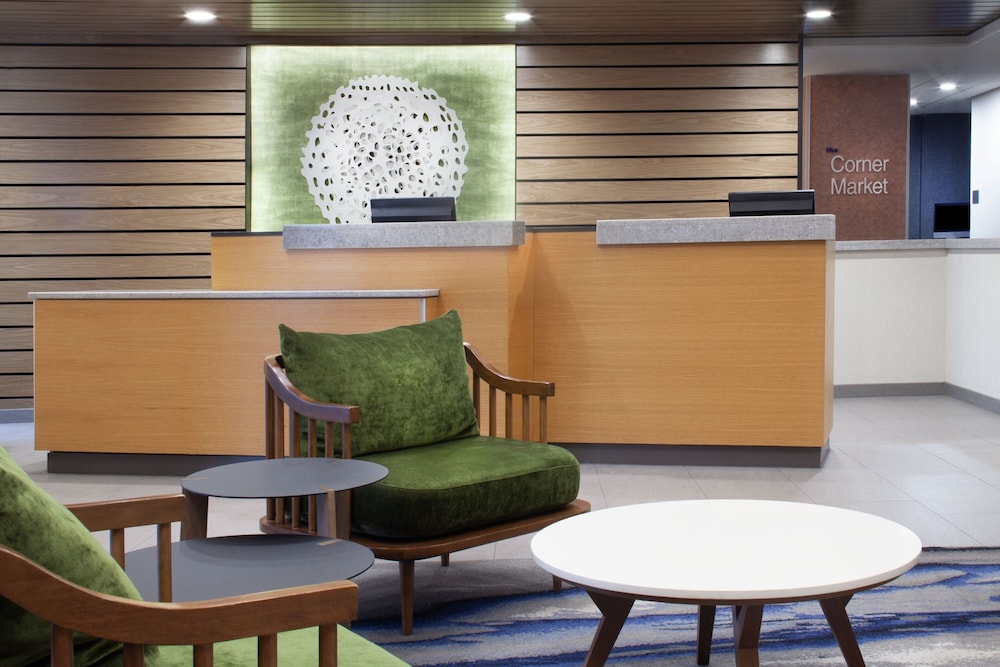 Fairfield Inn & Suites by Marriott Charleston - photo 4