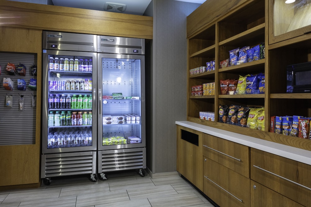 SpringHill Suites by Marriott Atlanta Alpharetta Roswell - photo 17