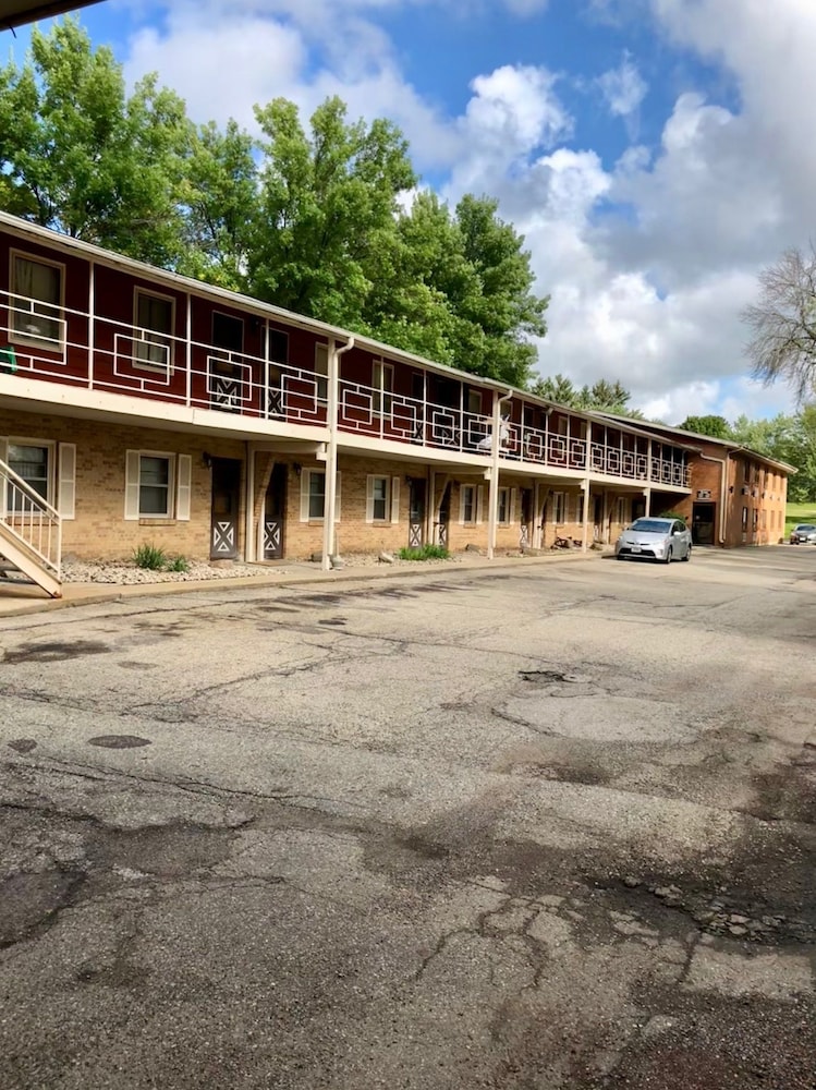 Valued Stay Sun Prairie - photo 22