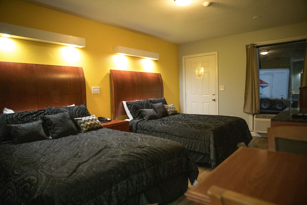 Classic Motor Lodge West Green - photo 25