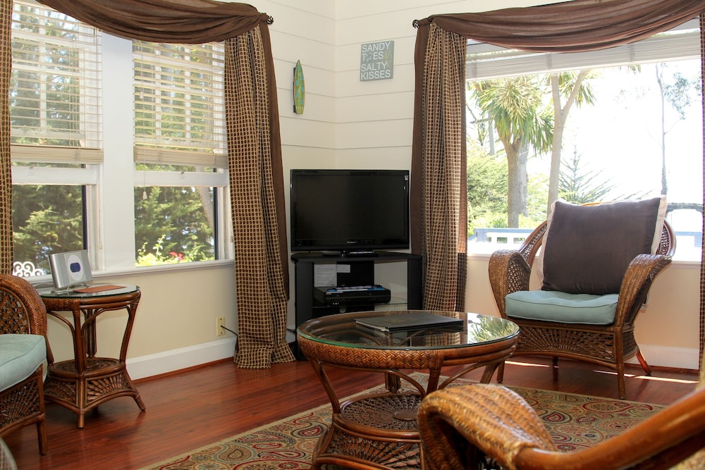 Monarch Cove Inn - photo 53