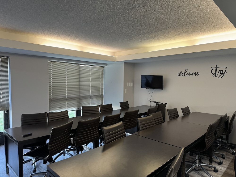 Illini Inn & Suites Hotel Rantoul Gifford Champaign Urbana - photo 23